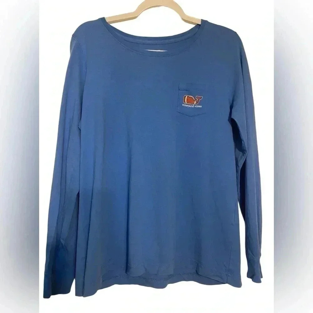 Women’s Vineyard Vines Football Tee size medium